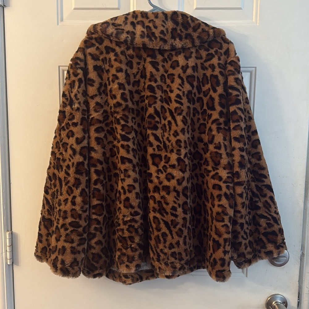Melissa Paige Animal Print jacket Macy's Backstage Tag. New With Tags - Picture 4 of 4